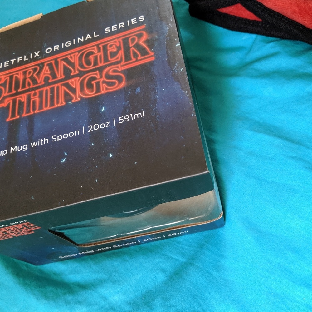 Stranger Things Bundle - Picture 5 of 5